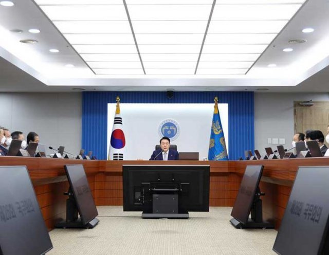 제26회 국무회의에 참석한 윤석열 대통령과 국무위원들 (출처=대통령실)