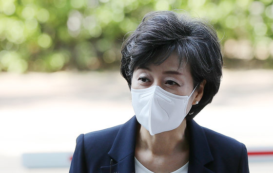 박순애 사회부총리 겸 교육부 장관 후보자가 27일 서울 여의도 한국교육시설안전원에 마련된 인사청문회 준비 사무실로 출근하며 소감을 밝히고 있다. 2022.5.27/뉴스1