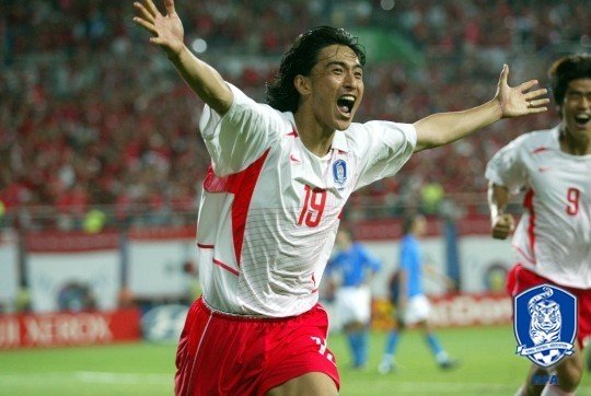 2002년 한일월드컵 16강전 이탈리아전에서 골든골을 터트렸던 안정환. (대한축구협회 제공) © News1