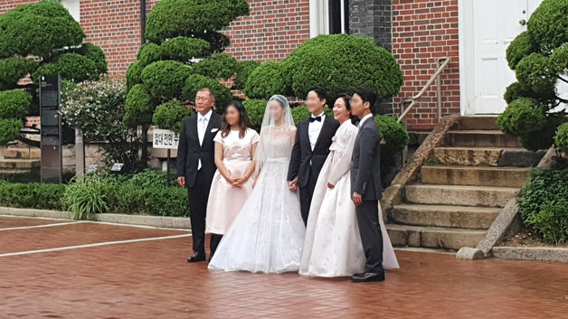 정의선 현대자동차 그룹 회장(가장 왼쪽) 장녀 결혼식. 뉴스1