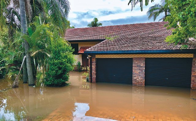 올해 초 호주 동부 브리즈번에서 발생한 홍수로 집들이 물에 잠겼다. 위키미디어 제공