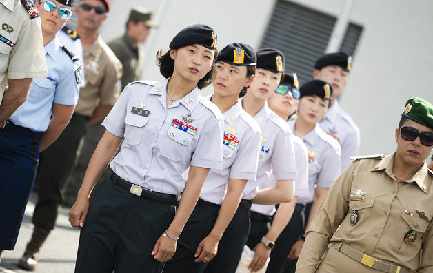 제45회 세계군인강하선수권대회(WMPC)에 참여한 육군 특수전사령부 여군들. (WMPC) © 뉴스1