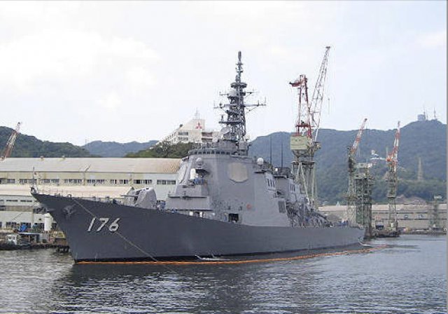 요코스카 항에 정박중인 일본 해상자위대의 이지스 함 쵸카이. 사진출처 naval-technology.com