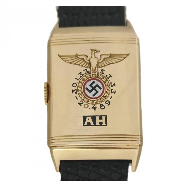 아돌프 히틀러의 것으로 알려진 손목시계. 경매소 홈페이지 갈무리