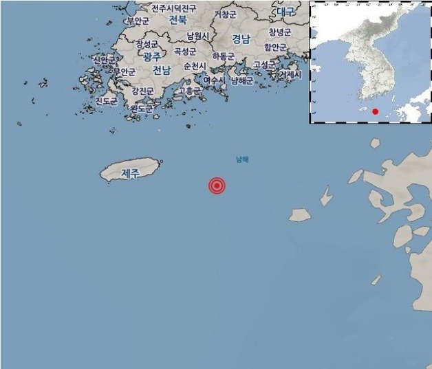 3일 오전 7시55분쯤 전남 여수시 거문도 남남동쪽 104㎞ 해역에서 규모 3.1의 지진이 발생했다. 사진은 지진이 발생한 위치(광주기상청 제공) 2022.8.3/뉴스1 ⓒ 뉴스1