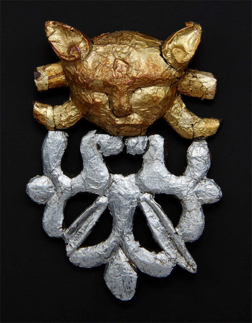 2500년 전 고양이 모양에 금박을 씌운 카자흐스탄 기마민족 사카문화의 예술품. 강인욱 교수 제공