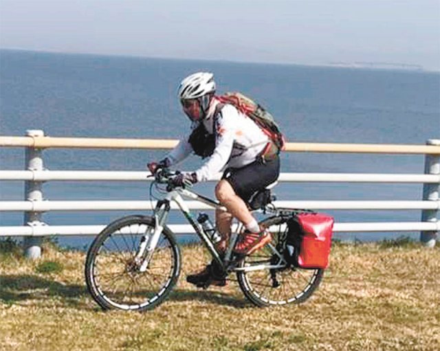 자전거 타기는 노년층이 하체 지구력을 키우는 데도 효과적이다. 자전거를 통해 갱년기를 극복한 서경묵 중앙대병원 교수. 서경묵 교수 제공