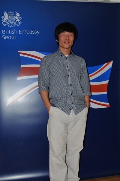 2007년 영국 대사관이 주재한 문화교류에 참가한 김혁