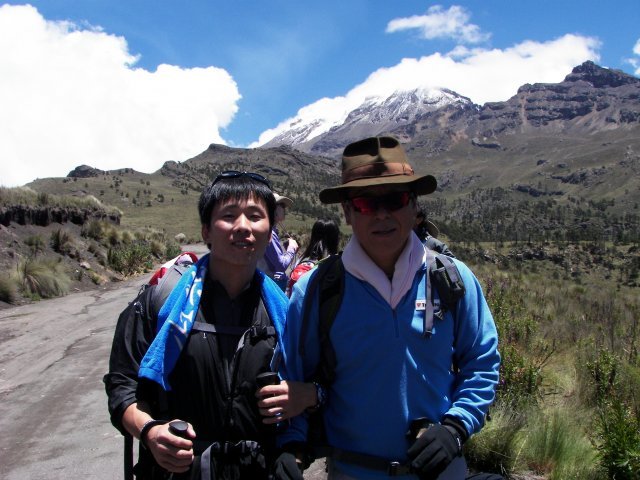 2007년 엄홍길 대장과 함께 멕시코 남북청소년역사탐험대에 참가한 김혁.