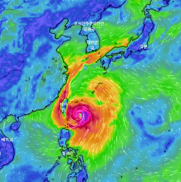 한반도 북상 가능성이 있는 초강력 태풍 '힌남노'3일 현재 실시간 세력과 경로를 나타내는 위성사진. 윈디닷컴 홈페이지 캡처