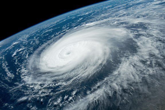 우주에서 찍은 태풍 힌남노의 8월 31일 현재 사진. 미우주항공국(NASA)