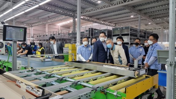 9일(현지 시각) 삼성전자와 멕시코에 동반 진출한 협력업체의  멕시코 공장을 방문한 이재용 부회장. 삼성전자 제공