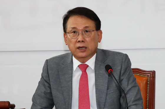 윤두현 국민의힘 상임전국위원회 의장 직무대행이 13일 서울 여의도 국회에서 열린 제8차 상임전국위원회에서 인사말을 하고 있다. (공동취재) 2022.9.13/뉴스1