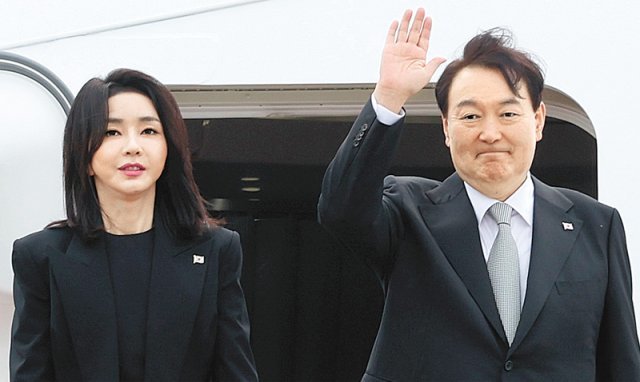 尹대통령-바이든-일왕… 장례식 VIP만 2000명