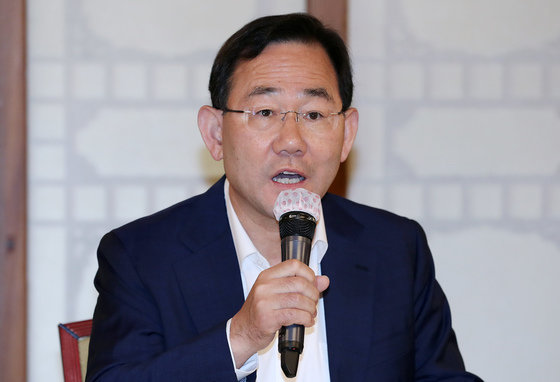 주호영 국민의힘 원내대표가 25일 서울 종로구 총리공관에서 열린 제4차 고위당정협의회에 참석해 인사말을 하고 있다. 사진공동취재단