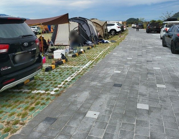 경남 창원시의 북면수변생태공원의 주차장 모습. (온라인 커뮤니티 갈무리)