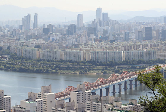 서울 강남구 압구정 한강변 아파트 모습. 2022.9.27/뉴스1