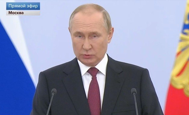 블라디미르 푸틴 러시아 대통령이 30일(현지시간) 우크라이나 4개 지역 합병 기념식에서 연설하고 있다…(러시야1 TV 갈무리)