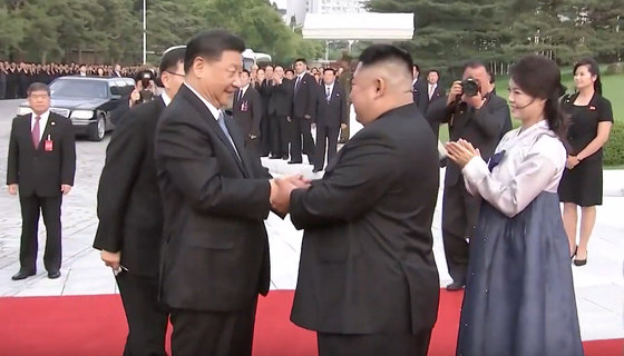 시진핑 중국 국가주석(왼쪽)과 김정은 북한 조선노동당 총비서. (CCTV 캡쳐) 2019.6.21/뉴스1