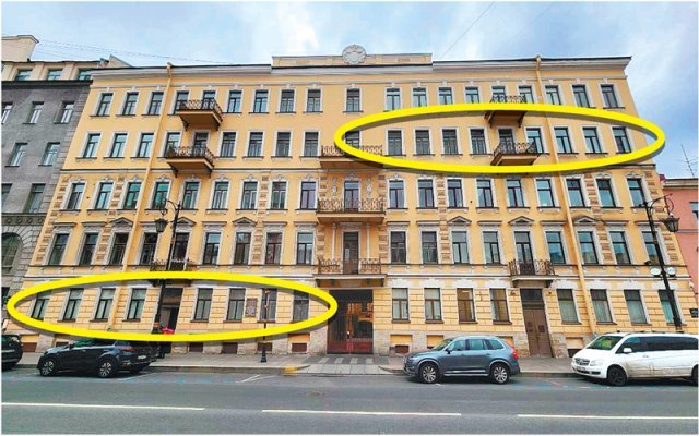 주러 대한제국공사관이 들어섰던 러시아 상트페테르부르크의 건물 전경. 현재 주거용 아파트인 이 건물 4층(오른쪽 원)이 이범진 
열사가 초대 공사로 활동한 곳이다. 정부는 현지법상 제약에 따라 1층(왼쪽 원)을 대신 매입하려 했지만 결국 15년 만에 
무산됐다. 주상트페테르부르크 총영사관 제공