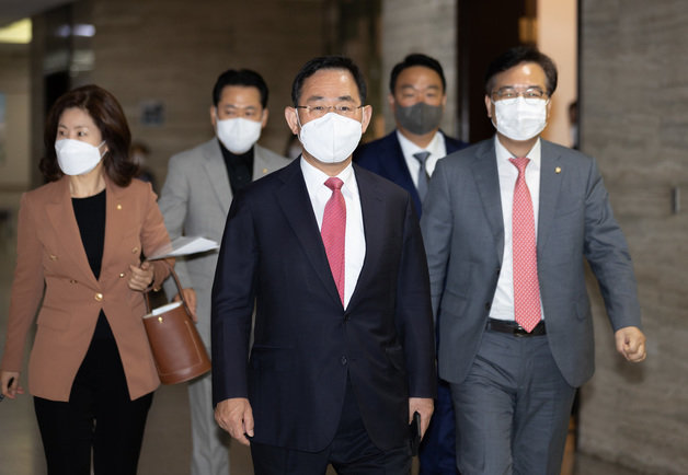 주호영 국민의힘 원내대표가 7일 오전 서울 여의도 국회에서 열린 화상의원총회에 참석하고 있다. 2022.10.7/뉴스1