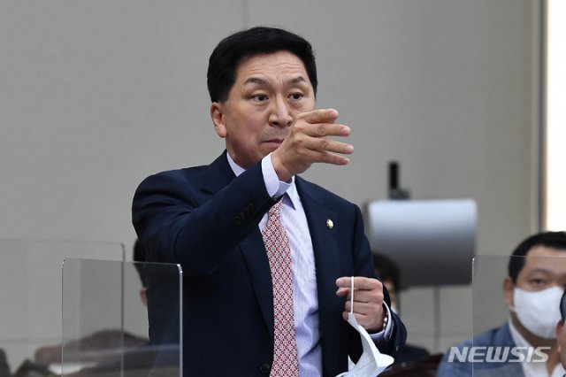 국민의힘 김기현 의원이 지난 6일 서울 용산구 합참 청사에서 열린 국회 국방위원회의 합동참모본부 등에 대한 국정감사에서 발언을 하고 있다. 사진공동취재단