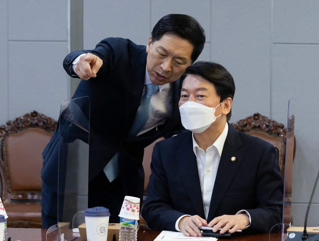 김기현(왼쪽), 안철수 국민의힘 의원. 2022.7.13 뉴스1