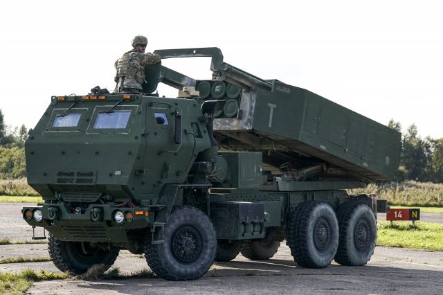 미군의 고속기동포병로켓시스템(HIMARS·하이마스). AP 뉴시스