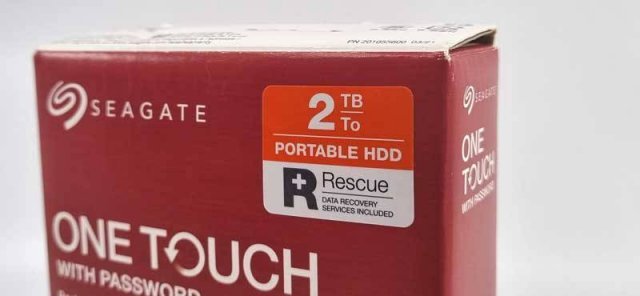 레스큐(Rescue) 데이터 복구 서비스를 받을 수 있는 제품 중 하나인 씨게이트의 원터치 외장하드 (출처=IT동아)