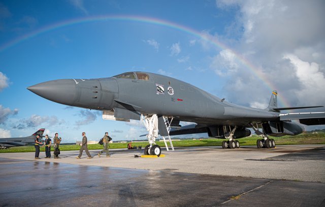 미 공군 전략폭격기 B-1B 랜서. 미 공군 제공