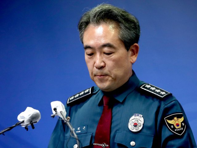 윤희근 경찰청장이 1일 서울 서대문구 경찰청에서 ‘이태원 참사‘ 관련 기자회견을 하고 있다. 송은석 기자 silverstone@donga.com
