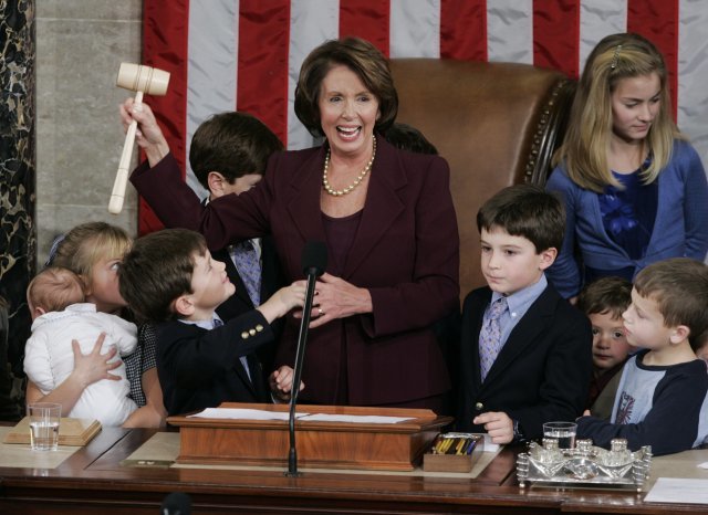 2007년 1월 4일 최초의 여성 하원의장으로 선출된 낸시 펠로시. AP/뉴시스