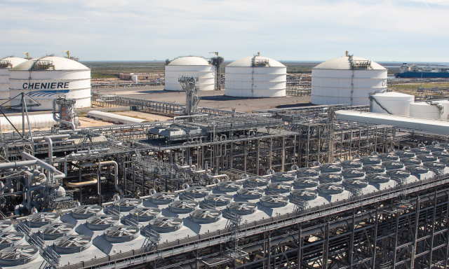 미국 셰니어에너지가 운영하는 미국 최대 규모 LNG수출터미널 사빈패스. 미국에선 이런 LNG수출터미널 건설 공사가 이어지고 있다. 셰니어에너지 연간보고서