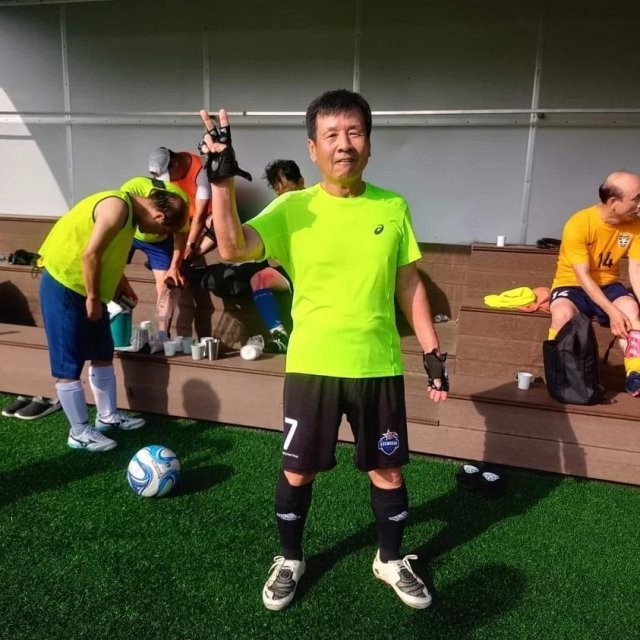 74세의 나이로 축구를 통해 건강을 지키는 민영호 대한골프협회 핸디캡위원장. 민영호 위원장 제공