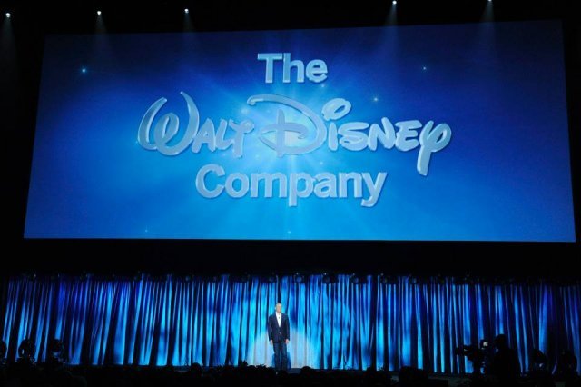 15년 동안 디즈니 황금기를 이끌었던 전설의 CEO 밥 아이거가 다시 돌아왔다. 사진은 2013년의 모습. 디즈니 공식 페이스북
