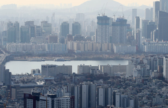 서울 남산에서 바라본 아파트 단지. 2022.12.8/뉴스1 ⓒ News1 김진환 기자