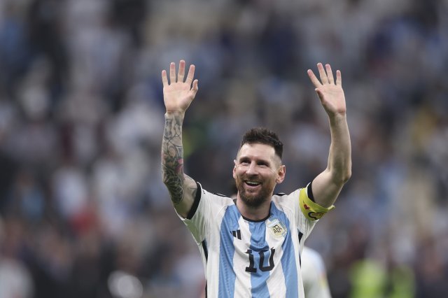 아르헨티나 리오넬 메시가 2022년 12월 14일(한국시간) 카타르 루사일 경기장에서 열린 월드컵 준결승전에서 크로아티아를 3-0으로 이긴 것을 축하하고 있다. 신화/뉴시스
