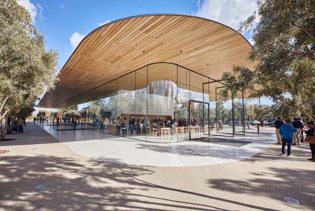 애플의 미국 캘리포니아 쿠퍼티노 본사 방문자 센터의 모습. 애플 홈페이지
