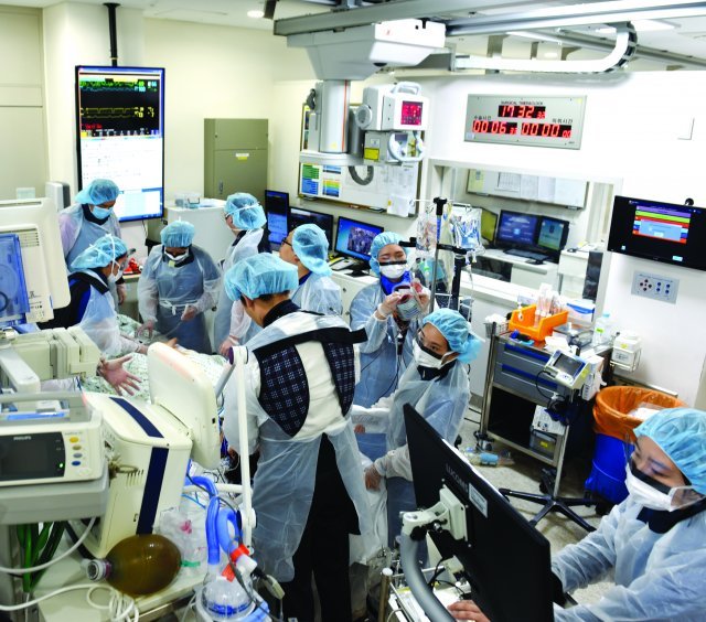 아주대병원 권역외상센터 수술 모습. 아주대병원 제공