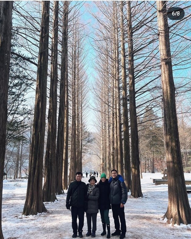 29일 남자친구 문세이씨의 가족과 남이섬을 찾은 셀링 선셋 출연자 티나 루이즈 인스타 갈무리 (@tinalouise)