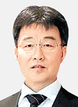 [단독]“김만배, 법무법인에 수임료 120억 줬다”