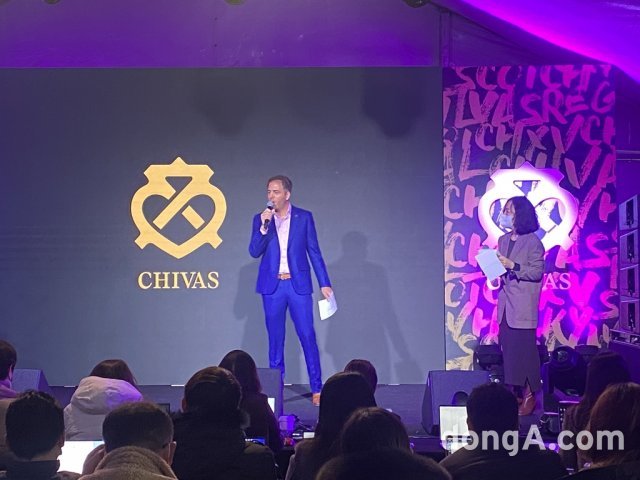 미구엘 파스칼 페르노리카코리아 마케팅 전무가 11일 팝업스토어 ‘CHIVAS REGAL GIL(시바스 리갈 길)’ 오픈 기념 기자간담회에서 발언하고 있다. 사진=윤우열 동아닷컴 기자 cloudancer@donga.com