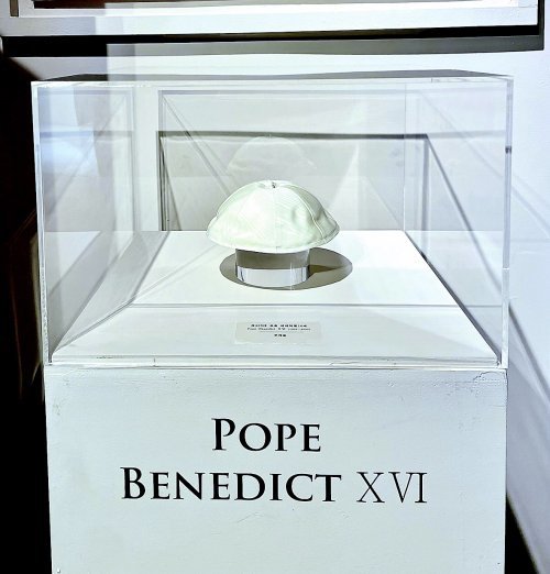 베네딕토 16세 교황이 썼던 주케토. 세종문화회관 제공