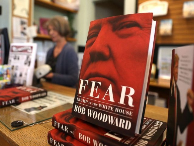 미국 서점에 진열된 밥 우드워드 기자의 책 ‘공포: 백악관의 트럼프.’ 사이먼앤슈스터 출판사 홈페이지