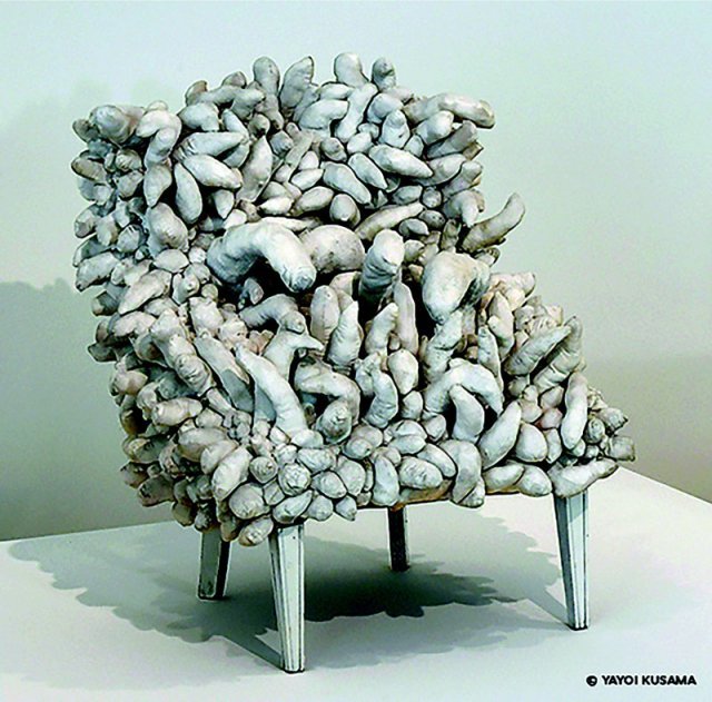 구사마 야요이의 1963년 작품 ‘무제(의자)’. 구사마 야요이 재단 제공