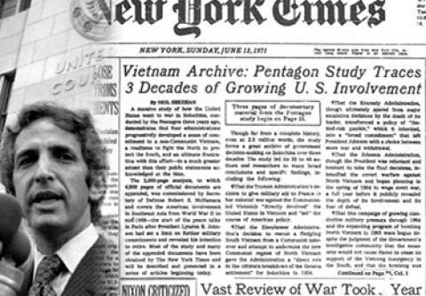 펜타곤 문서를 보도한 뉴욕타임스 기사. 사진 속 인물은 펜타곤 뉴욕타임스에 전달한 대니얼 엘스버그 국방부 분석가. 뉴욕타임스 캡처