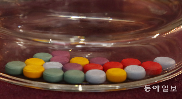 필로폰과 유사한 화학구조 및 각성효과가 있는 MDMA(엑시터시) , 국내에서는 ‘도리도리’로 더 잘 알려진 향정신성 의약품이다. 전영한 기자 scoopjyh@donga.com