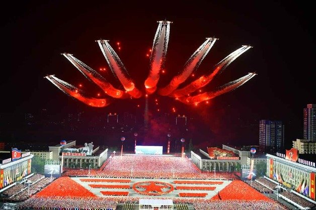지난해 4월 조선인민혁명군 창건 90주년을 기념해 열린 북한의 군 열병식 모습. (평양 노동신문=뉴스1)