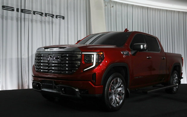7일 오전 서울 서초구 세빛섬에서 열린 프리미엄 픽업·SUV 브랜드 ‘GMC’의 첫 번째 모델인 초대형 픽업트럭 시에라(Sierra) 출시행사에 시에라가 공개되고 있다. 2023.2.7/뉴스1