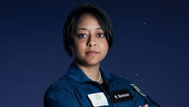 사우디 최초 여성 우주비행사 라야나 바르나위. (트위터 ‘사우디스페이스’ 갈무리)